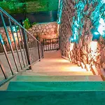 Conservative In Nature - Uzumlu, Kalkan Villa Kas