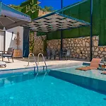 Conservative In Nature - Uzumlu, Kalkan Villa